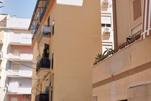 ZONA ORETO - COMODO 2 VANI E MEZZO , PANORAMICO