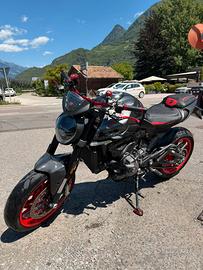 Ducati monster 937