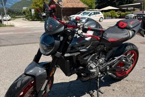 Ducati monster 937