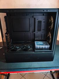 Case Liam Li Lancool 207  + Ventola artic 