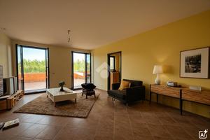 3 LOCALI A MONTECASTRILLI