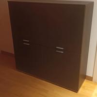 Mobile a 4 ante con ripiani in vetro