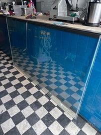 Svendita: lastra vetro