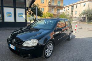 Volkswagen GOLF 5 sport 1.9 diesel 105 cv