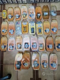 nuove telefonini  baterie stock