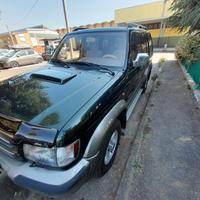 Isuzu trooper autocarro 5 posti