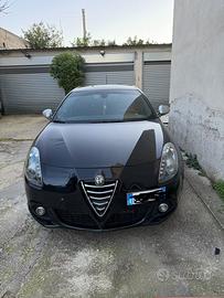 2 auto e uno scooter