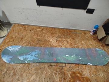 tavola snowboard 153 con attacchi salomon