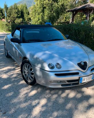 Alfa Romeo spider