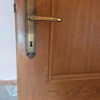 Porte battenti color legno