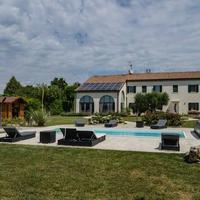 RUSTICO CON PISCINA E PARCO ALBERATO