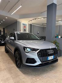 Audi Q3 35 TDI S tronic Business