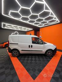 Furgone Opel combo van 1.6 77KW DIESEL 134000KM