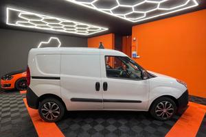 Furgone Opel combo van 1.6 77KW DIESEL 134000KM