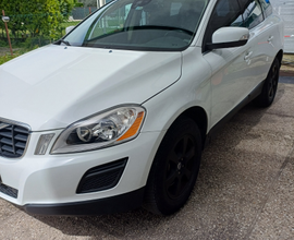 Volvo XC60 d3 163cv del 2011 ben tenuta nò l