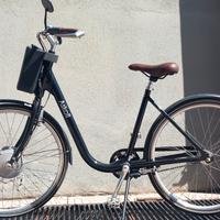 bici da passeggio elettrica pedalata assistita 