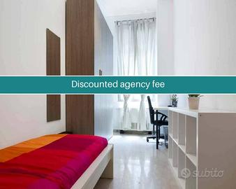 Stanza in appartamento di 115 m² a Milano