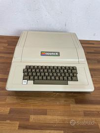 Apple II Computer - Vintage A2S2