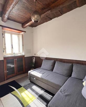 CASA INDIPENDENTE A SANTO STEFANO DEL SOLE