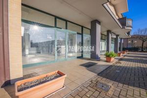 Locale Commerciale a Montecassiano 2 locali