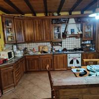 Cucina in arte povera classica