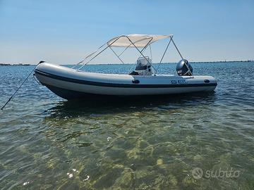 gommone motore carrello