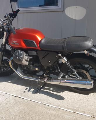 moto guzzi V7 ii stone 750cc 19.000km