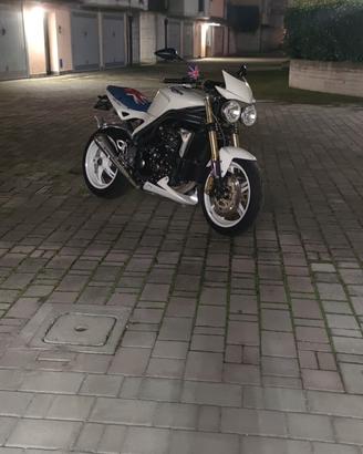 Triumph Speed triple 1050