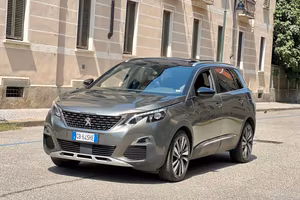 Peugeot 5008 BlueHDi 180 S&S EAT8 GT