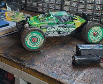 2 macchine RC 1 con tutto una senza elettronica