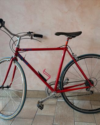 Bicicletta restaurata da uomo