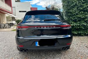 Porsche Macan 2.0 benz