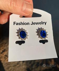 Orecchini con simil zaffiro e brillanti vintage