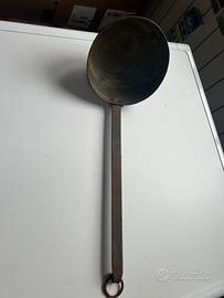 Mestolo rande antico in rame