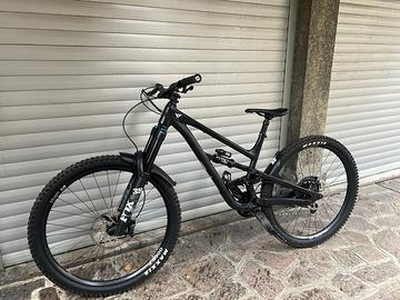 YT capra 2025