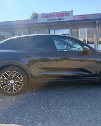Porsche Macan 4
