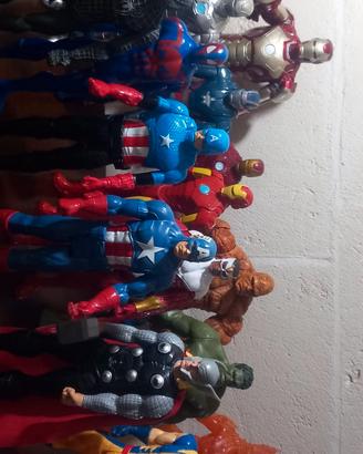 17 action figure Marvel da collezione 
