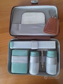 Antico kit da viaggio