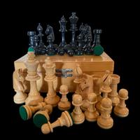 Scacchi in legno di acero scolpiti a mano 1970”