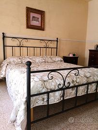 struttura letto in ferro battuto