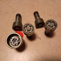 Bullone antifurto ruote per VW
Passat