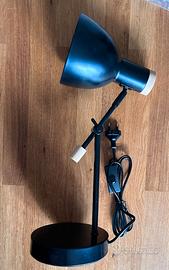 LAMPADA DA TAVOLO IN STILE MODERNO