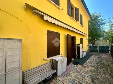 PORZIONE DI BIFAMILIARE A CAMPAGNOLA EMILIA