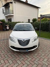 Lancia Ypsilon Silver