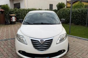 Lancia Ypsilon Silver