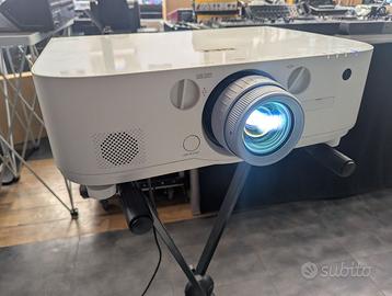 Proiettore NEC PA622U