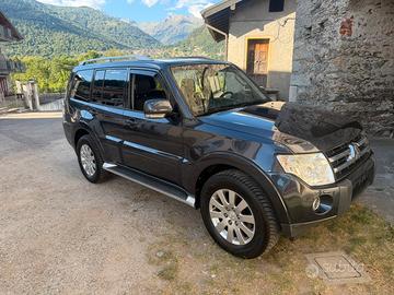 Mitsubishi pajero v80
