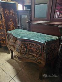 Mobili in legno e radica