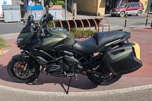 Motocicletta Kawasaki Versys 650 2018