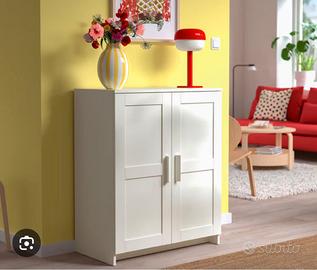 Brimnes mobile con ante bianco 79x95